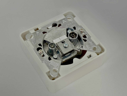 Priebe�n� z�suvka Triax FS12