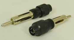 Autoant�nny konektor DIN plast-kov