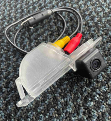 Parkovacia kamera pre �koda Rapid 2013-2015