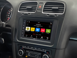 7-palcov� univerz�lne dvojdinov� autor�dio s Androidom